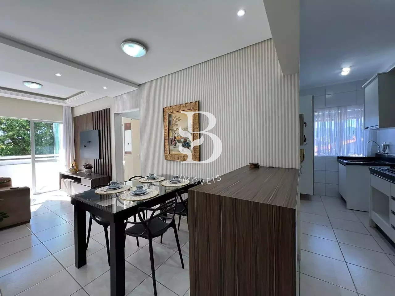 Apartamento em Madri, Palhoça. 2 quartos, 55m². Imagem 2 de 24