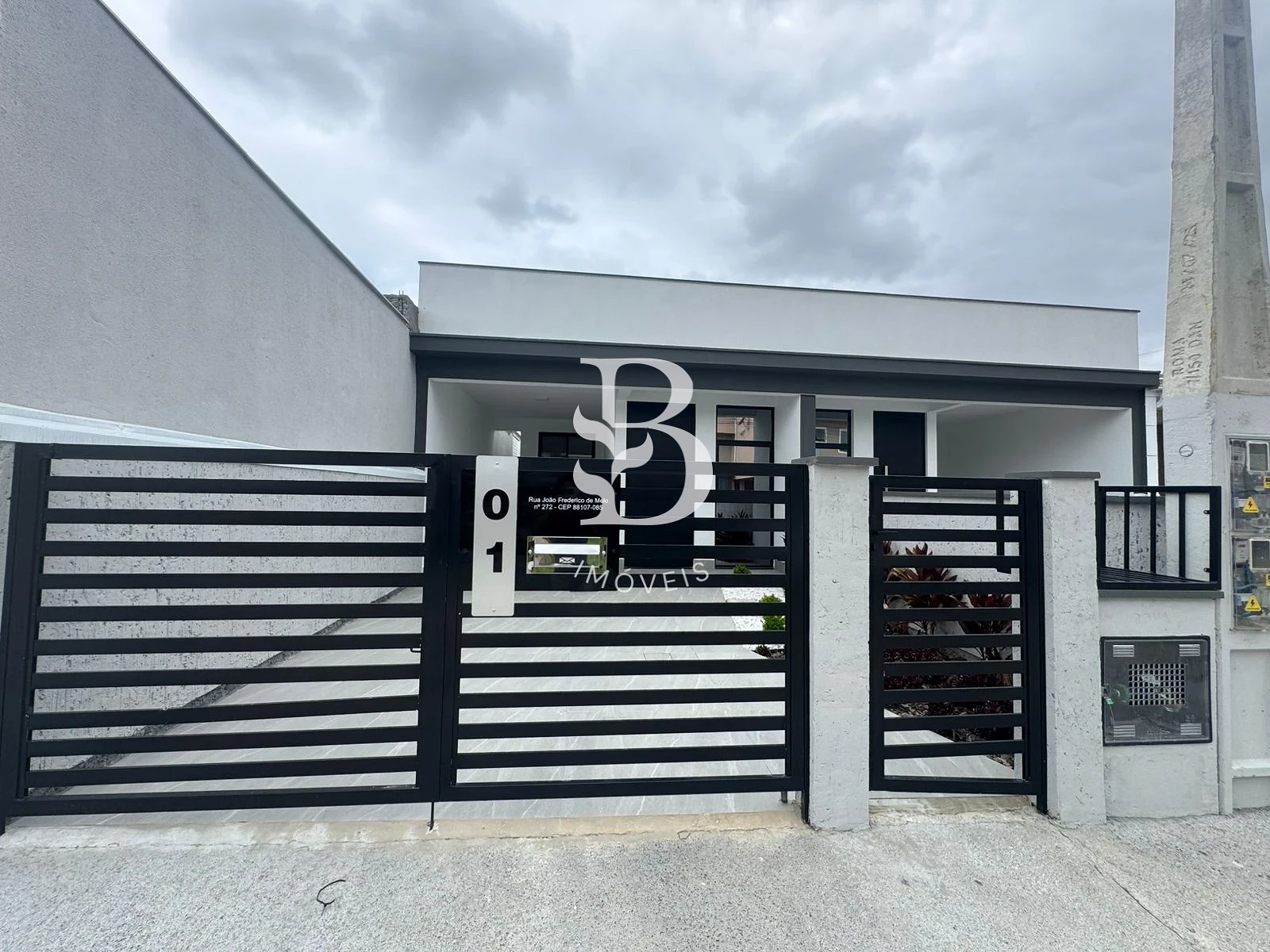 Casa Geminada em Forquilhas, São José. 2 quartos, 70m². Imagem 1 de 24