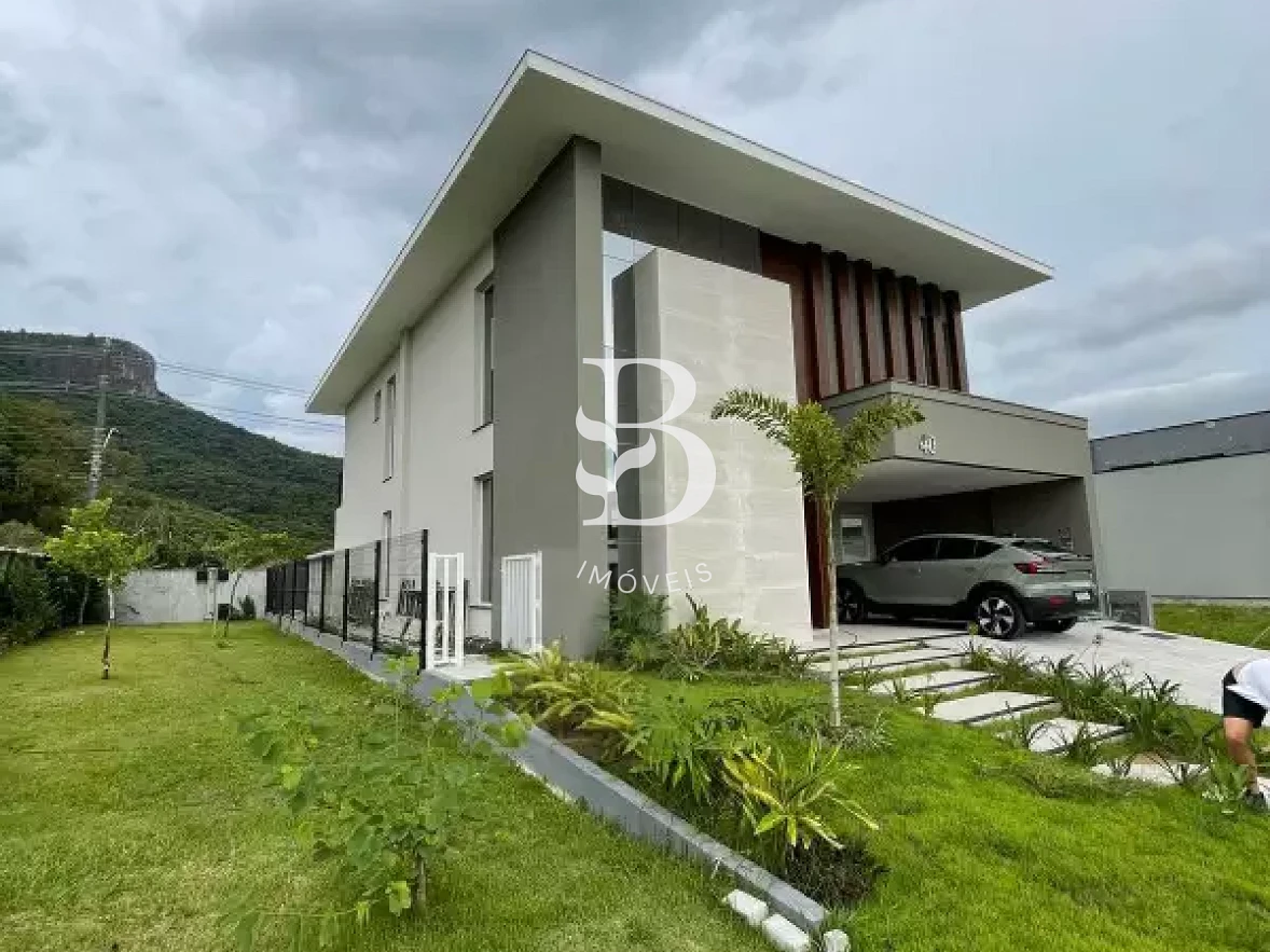 Casa em Pedra Branca, Palhoça. 4 quartos, 275m². Imagem 3 de 17