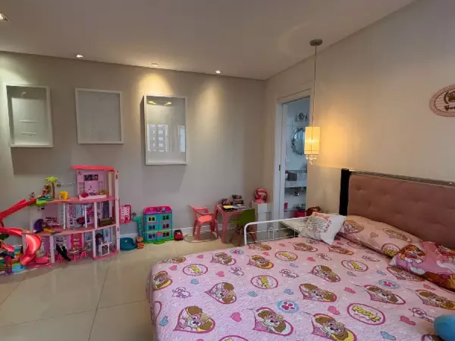 Apartamento em Centro, Florianópolis. 3 quartos, 130m². Imagem 15 de 19