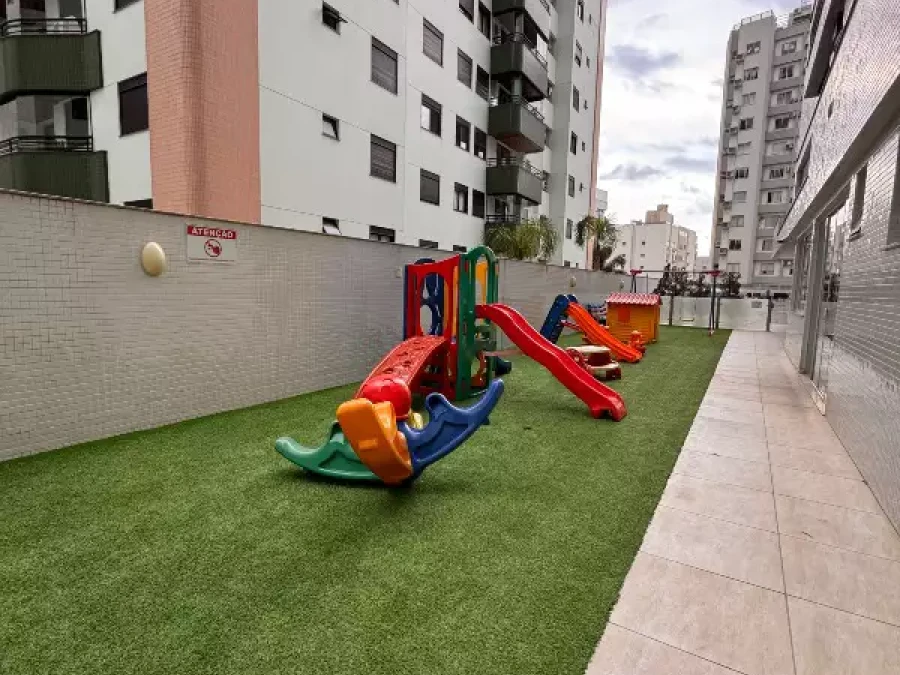 Apartamento em Centro, Florianópolis. 3 quartos, 130m². Imagem 18 de 19