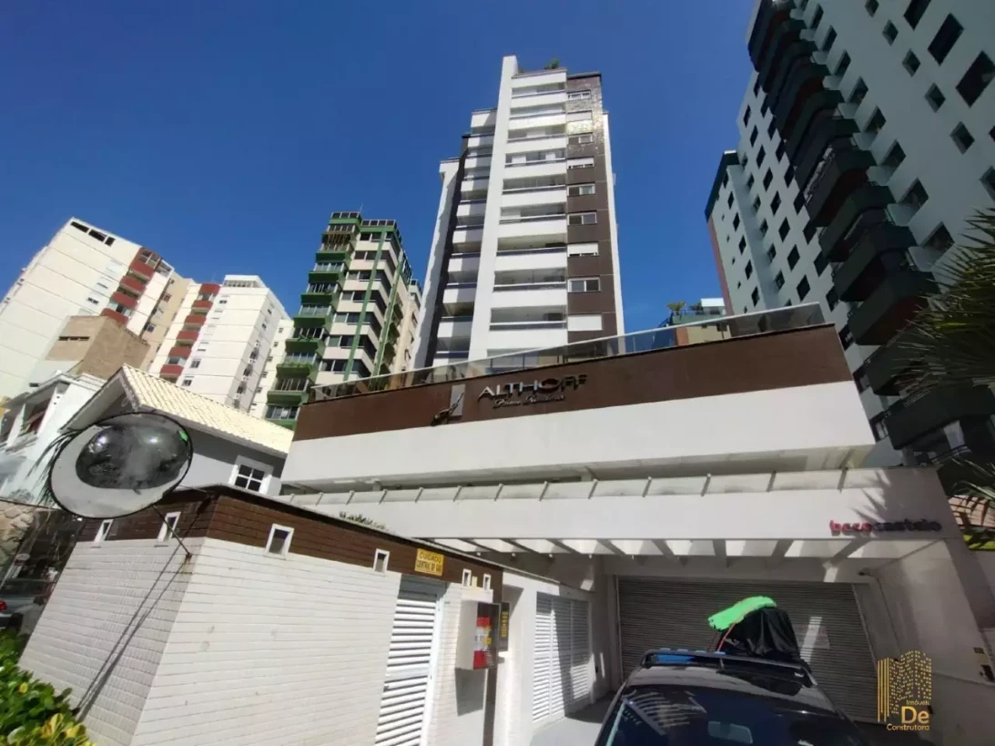 Apartamento em Centro, Florianópolis. 3 quartos, 130m². Imagem 1 de 19