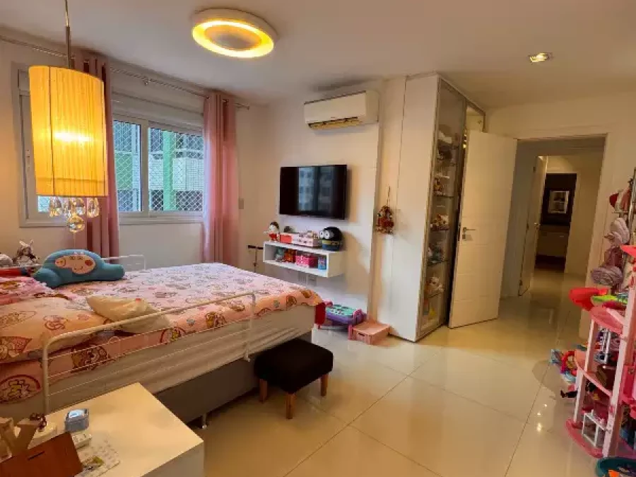 Apartamento em Centro, Florianópolis. 3 quartos, 130m². Imagem 7 de 19