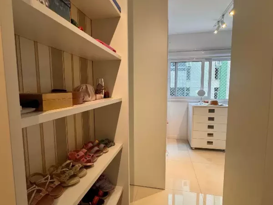 Apartamento em Centro, Florianópolis. 3 quartos, 130m². Imagem 10 de 19