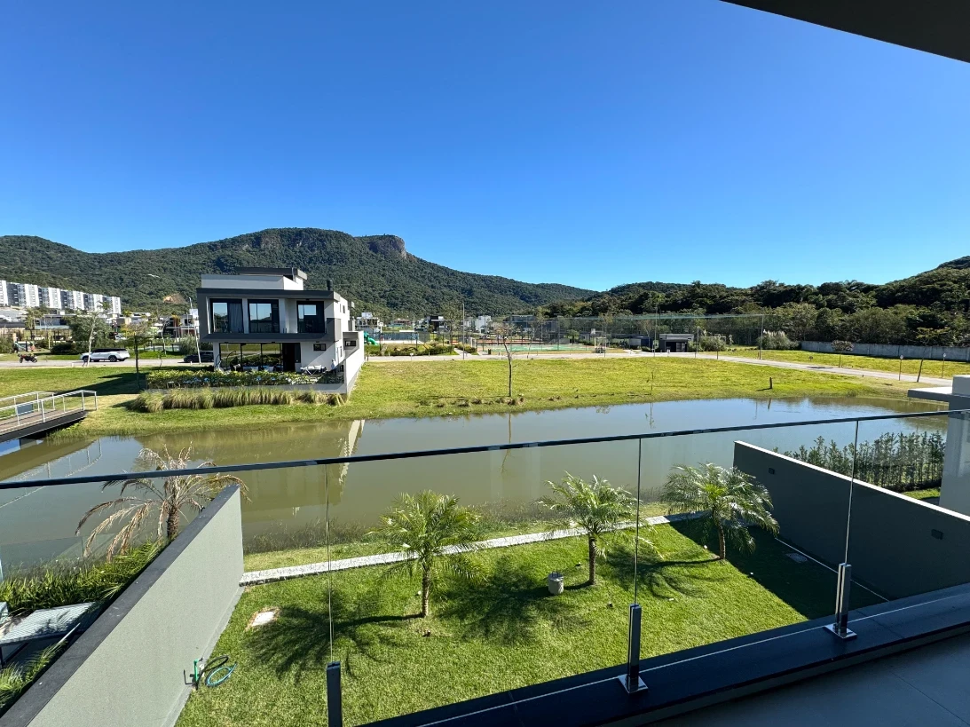 Casa em Pedra Branca, Palhoça. 3 quartos, 241m². Imagem 13 de 17