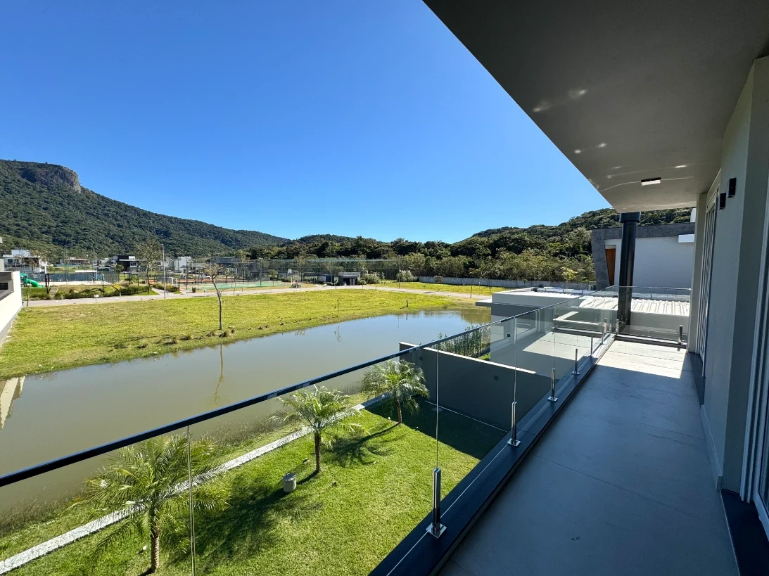 Casa em Pedra Branca, Palhoça. 3 quartos, 241m². Imagem 15 de 17