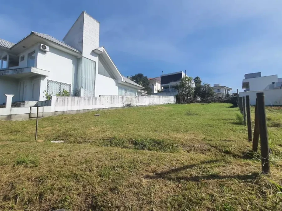 Terreno em Pedra Branca, Palhoça. 0 quartos, 0m². Imagem 1 de 7
