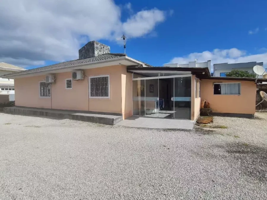 Casa em Ponte do Imaruim, Palhoça. 4 quartos, 0m². Imagem 2 de 19