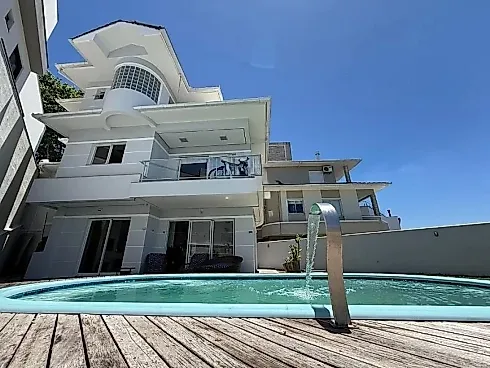 Casa 3 Quartos com 1 Suíte e 305m² - Pedra Branca