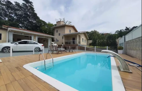 Casa com 5 quartos em Alto Aririú, Palhoça