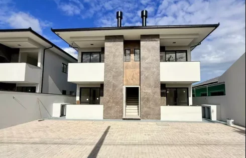 Apartamento com 3 quartos em Sertão do Maruim, São José