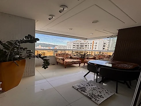 Apartamento com  quartos em Centro, Florianópolis