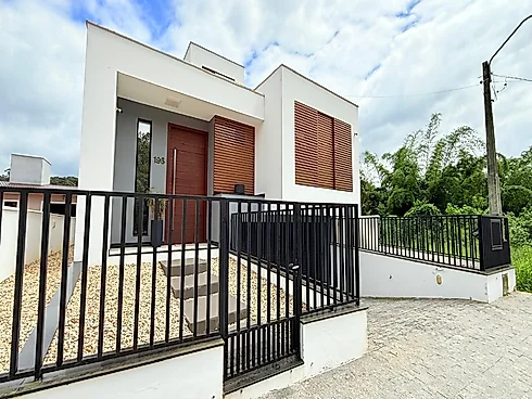 Casa com  quartos em Bosque das Mansões, São José