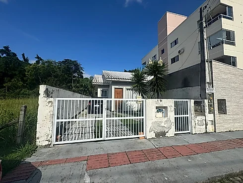 Casa com  quartos em Sertão do Maruim, São José