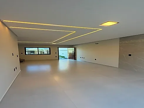 Sobrado com 2 Suítes e 82m² - Madri
