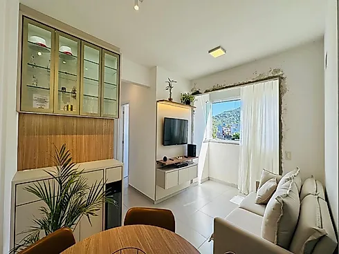 Apartamento de 2 Quartos Mobiliado na Pedra Branca
