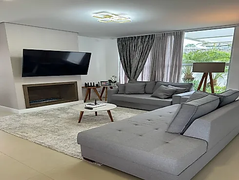 Casa 3 Quartos com 3 Suítes e 640m² - Pedra Branca - Foto 2