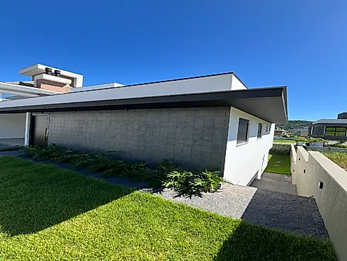 Casa 3 Quartos com Piscina - Pedra Branca - Casa em Pedra Branca, Palhoça - Foto 1