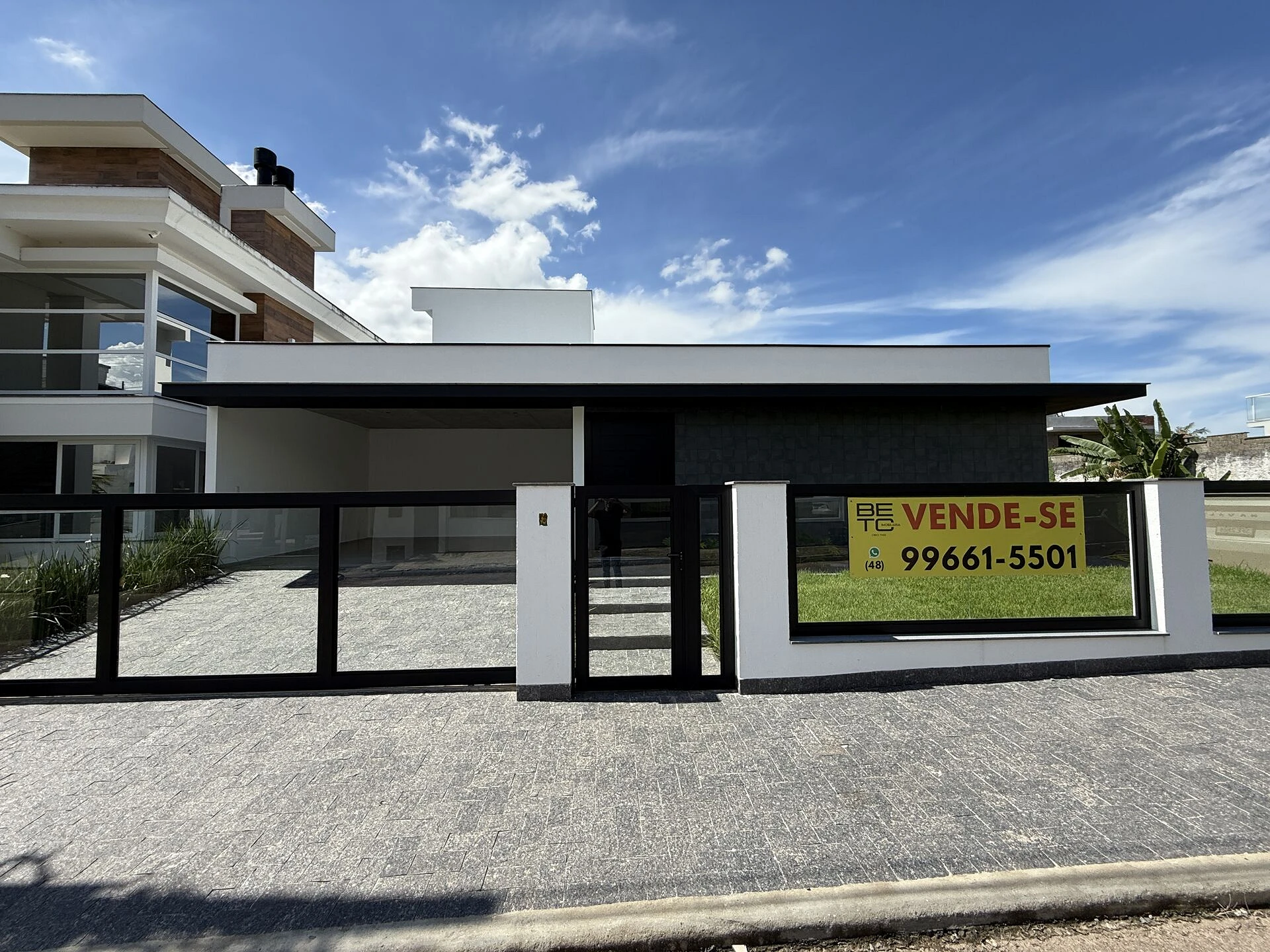 Casa 3 Quartos com Piscina - Pedra Branca