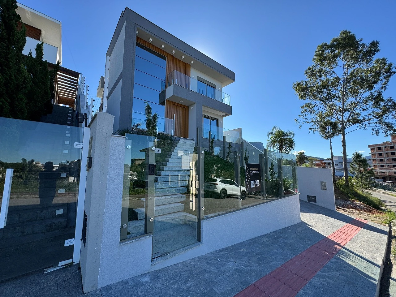 Casa à Venda no Bairro Pedra Branca em Palhoça/SC
