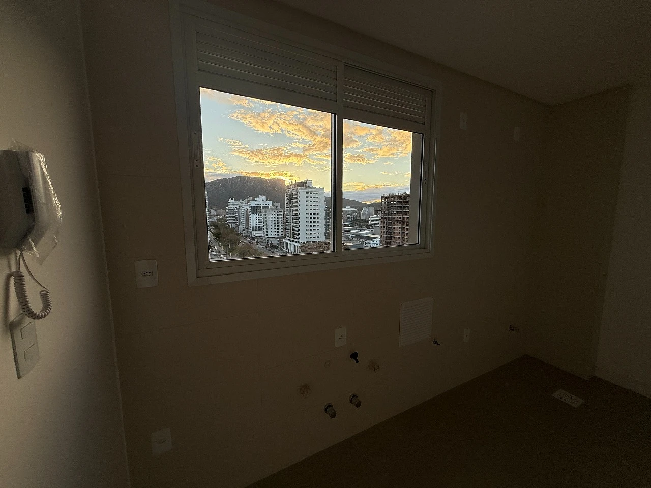 Apartamento à Venda no Bairro Pedra Branca em Palhoça/SC - Foto 13