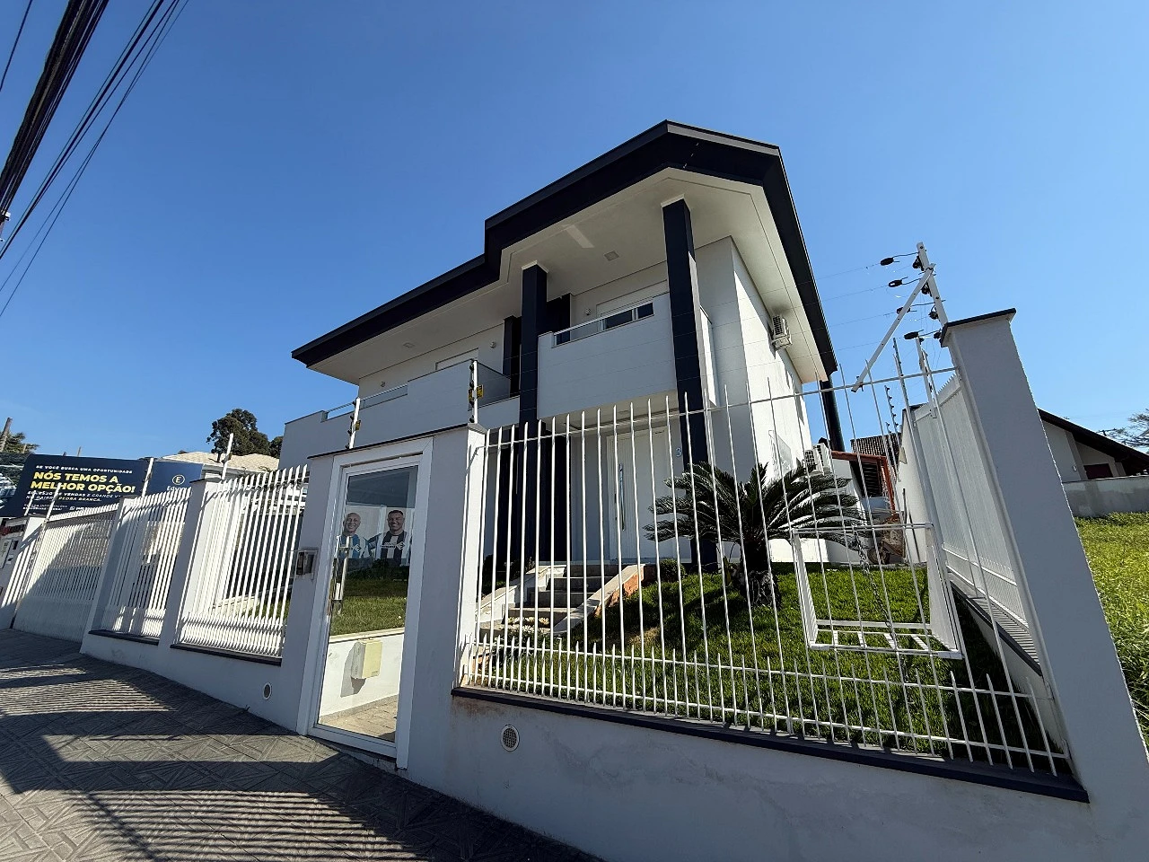Casa à Venda, 433,35M² Avenida dos Lagos na Pedra Branca