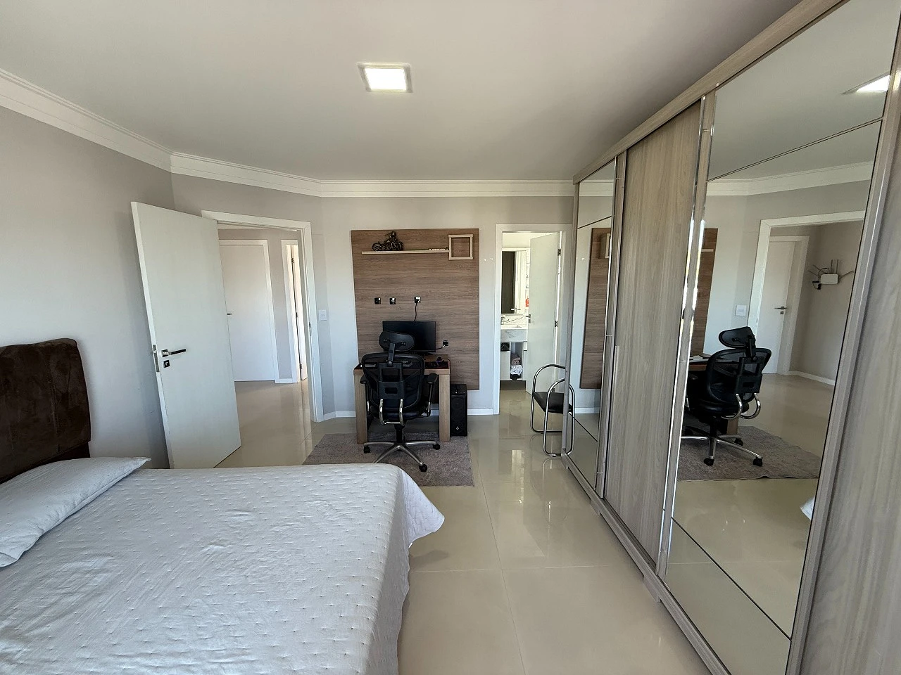 Casa à Venda, 433,35M² Avenida dos Lagos na Pedra Branca - Foto 21