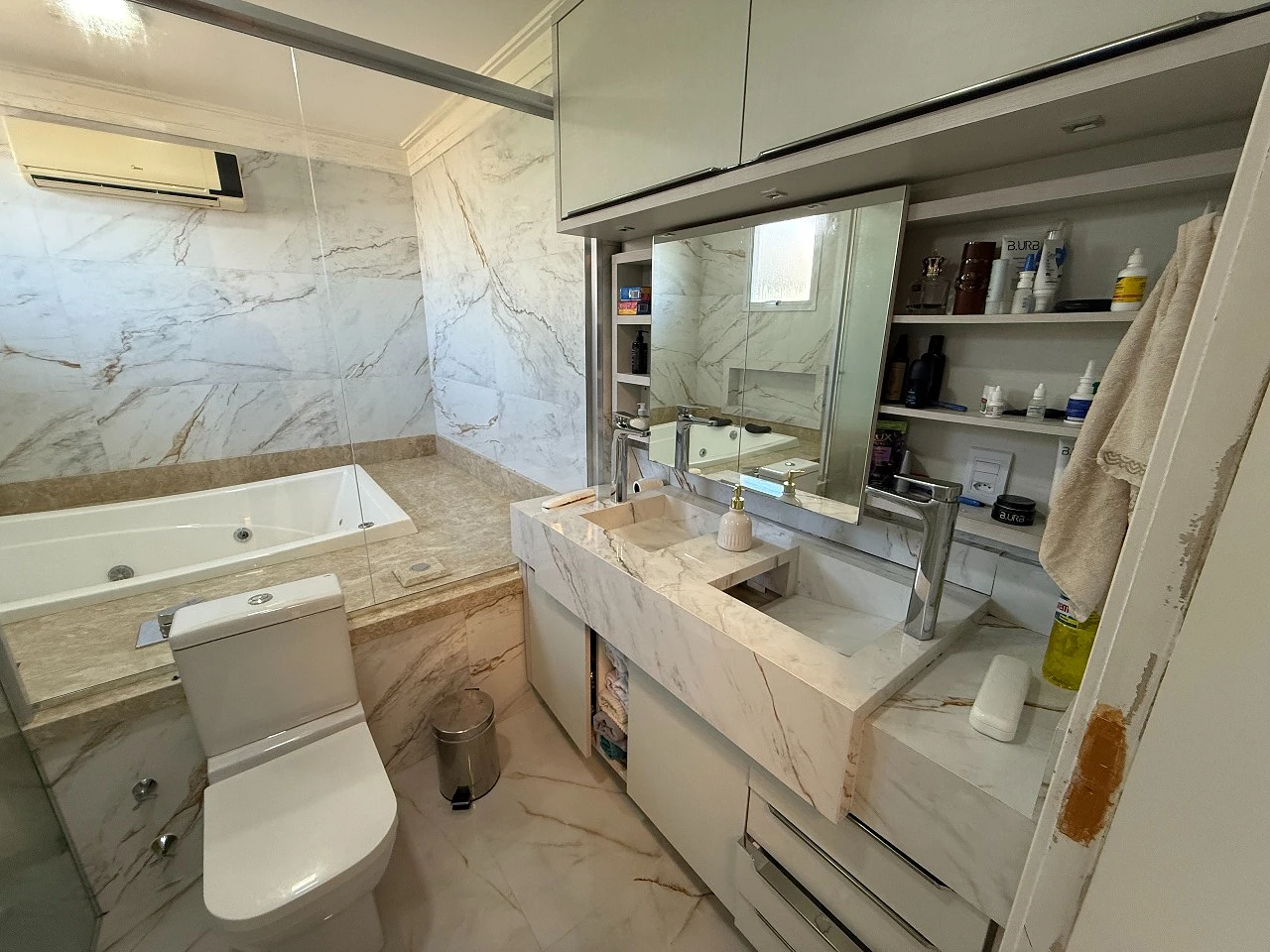 Casa à Venda, 433,35M² Avenida dos Lagos na Pedra Branca - Foto 26