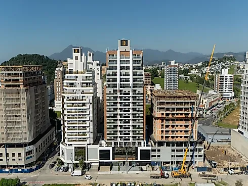 Apartamento à Venda, 4 Dormitórios sendo 2 Suítes - Pedra Branca, Palhoça/SC