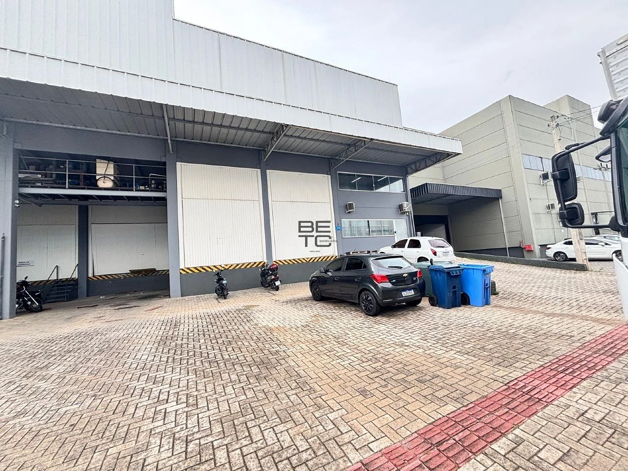 Galpão Novo com Docas para Alugar, 864m², Palhoça, Brejaru/Ceip, SC