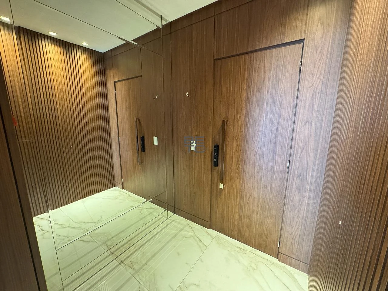 Apartamento à Venda, 3 Dormitórios sendo 1 Suíte- Finamente Mobiliado - Foto 7