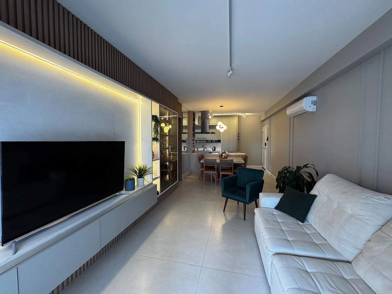 Apartamento à Venda, 3 Quartos, 1 Suíte, 1 Vaga, Pedra Branca - Palhoça/SC