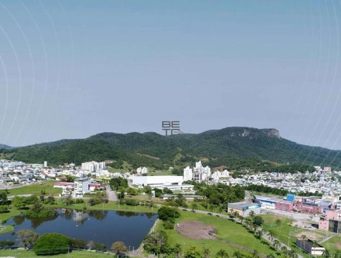 Apartamento 1 Dormitório com Suíte em Pedra Branca, Palhoça