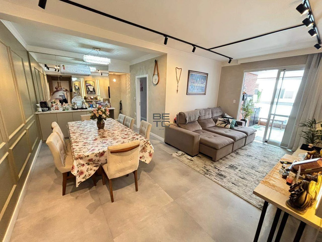 Lindo Apartamento de 3 Quartos sendo 1 Suíte Disponível para Venda