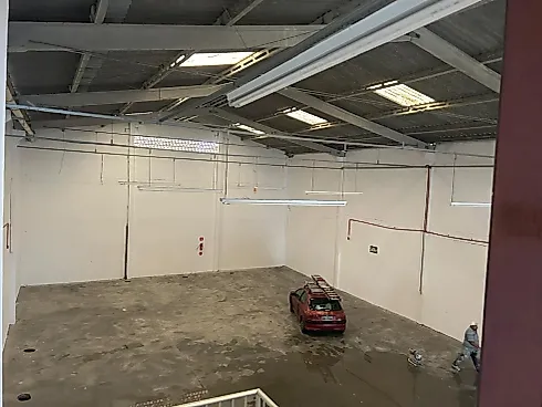 Galpão/Depósito Comercial - 486m²