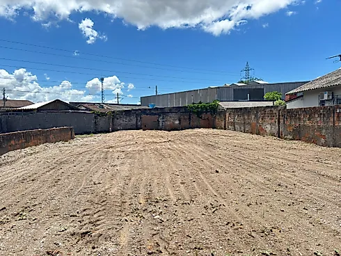 Terreno 779m² - Passa Vinte
