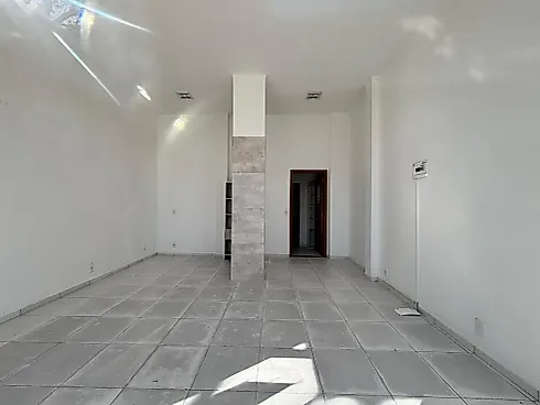 Loja térrea em Madri, Palhoça
