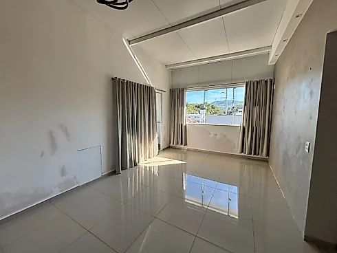 Cobertura em Madri, Palhoça