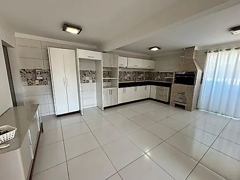 Cobertura em Madri, Palhoça