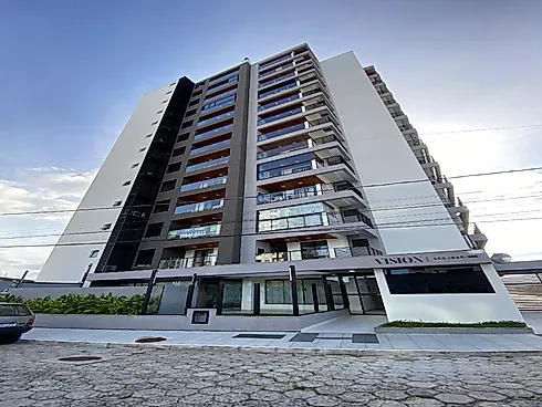 Apartamento com Localização Previlegiada em  São Jse
