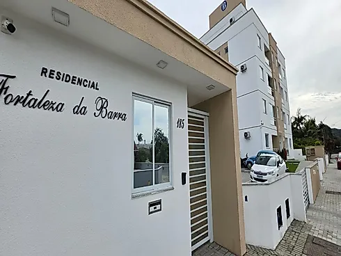 Apto Há 300 Metros do Mar