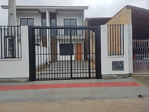 Sobrado geminado em Bela Vista, Palhoça