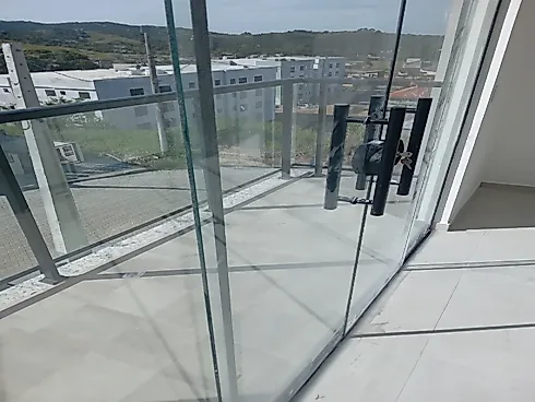 Sobrado geminado em Forquilhas, São José