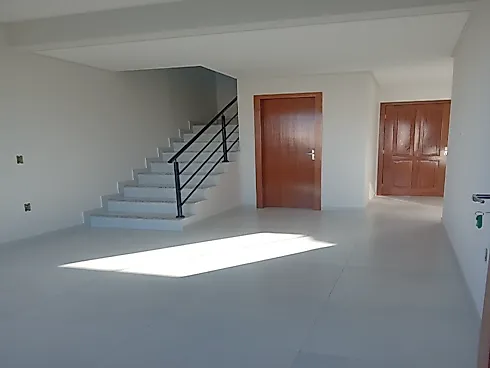 Sobrado geminado em Forquilhas, São José