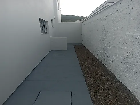 Sobrado geminado em Forquilhas, São José
