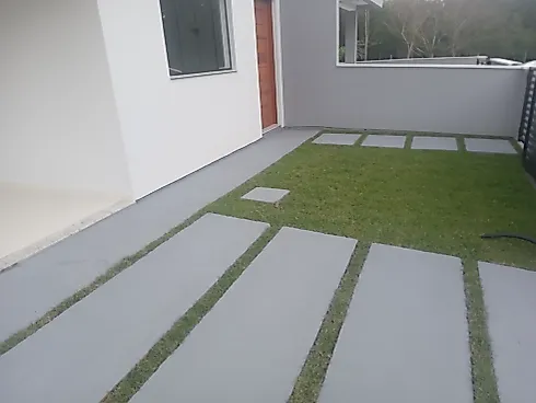 Sobrado geminado em Forquilhas, São José