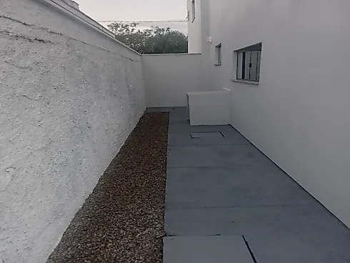 Sobrado geminado em Forquilhas, São José