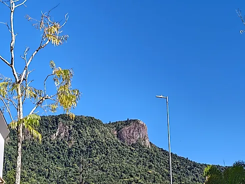Terreno de 300 m² no Reserva da Pedra – Pedra Branca - Foto 9