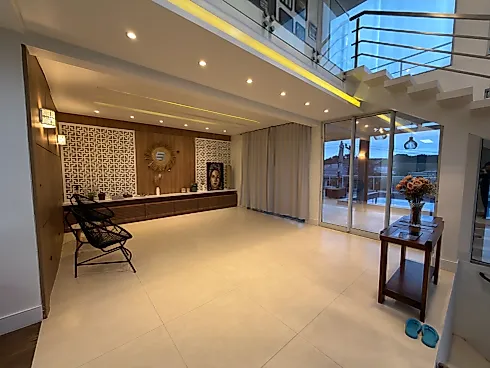 Elegante Casa com Amplo Living Social - Pedra Branca - Foto 2