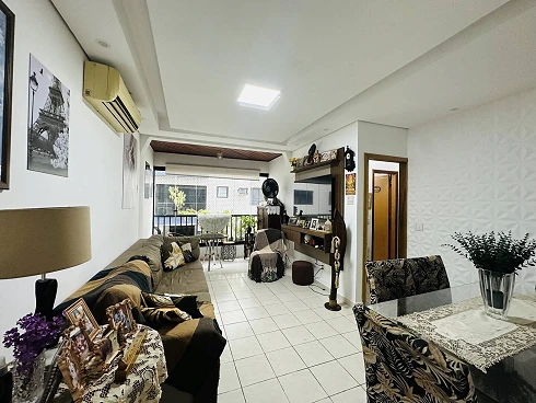Apartamento de 2 Dormitórios com Dependência na Quadra da Praia na Pompeia - Apartamento em Gonzaga, Santos - Foto 2